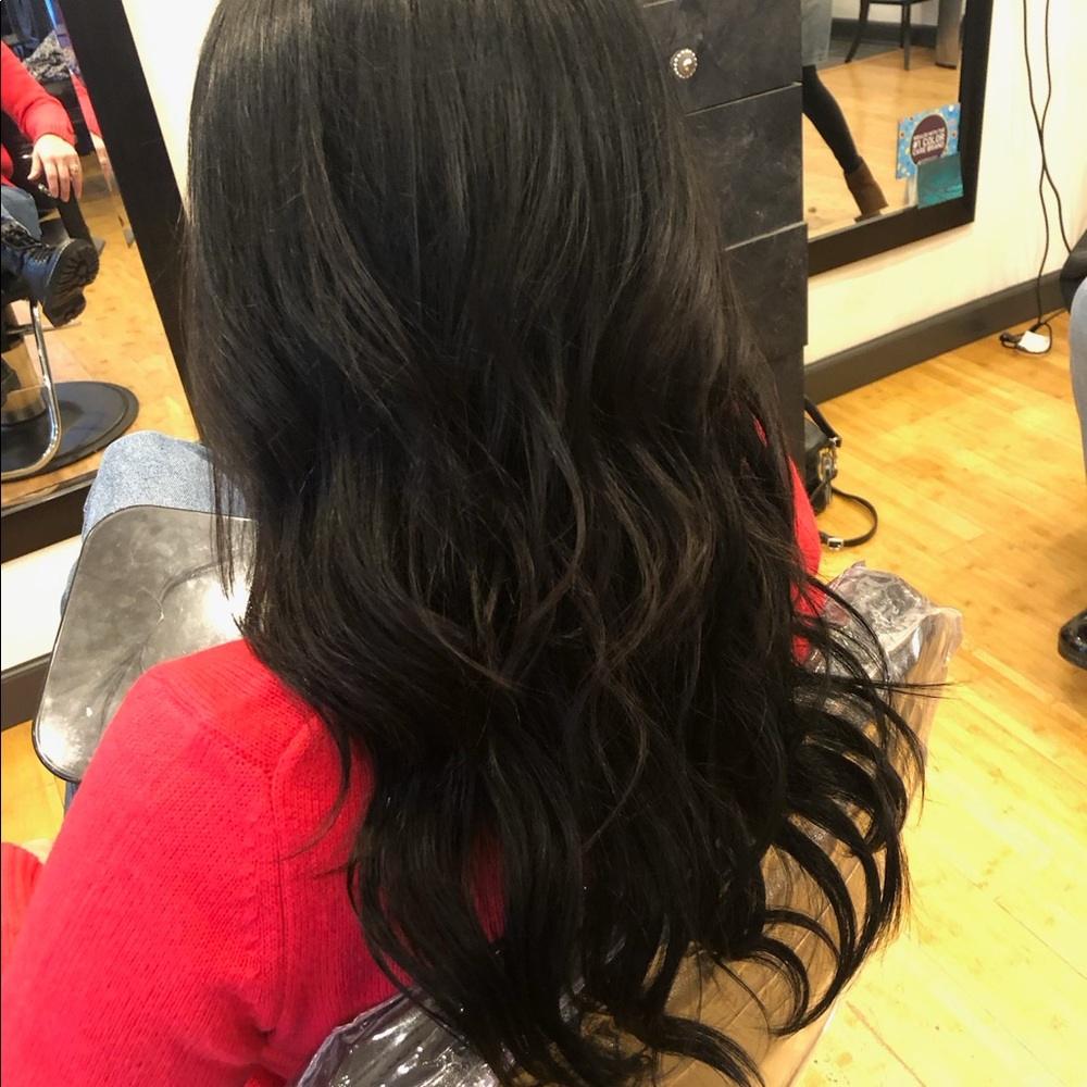 Halo 16 in black extensions. #1 color Fine hair texture.